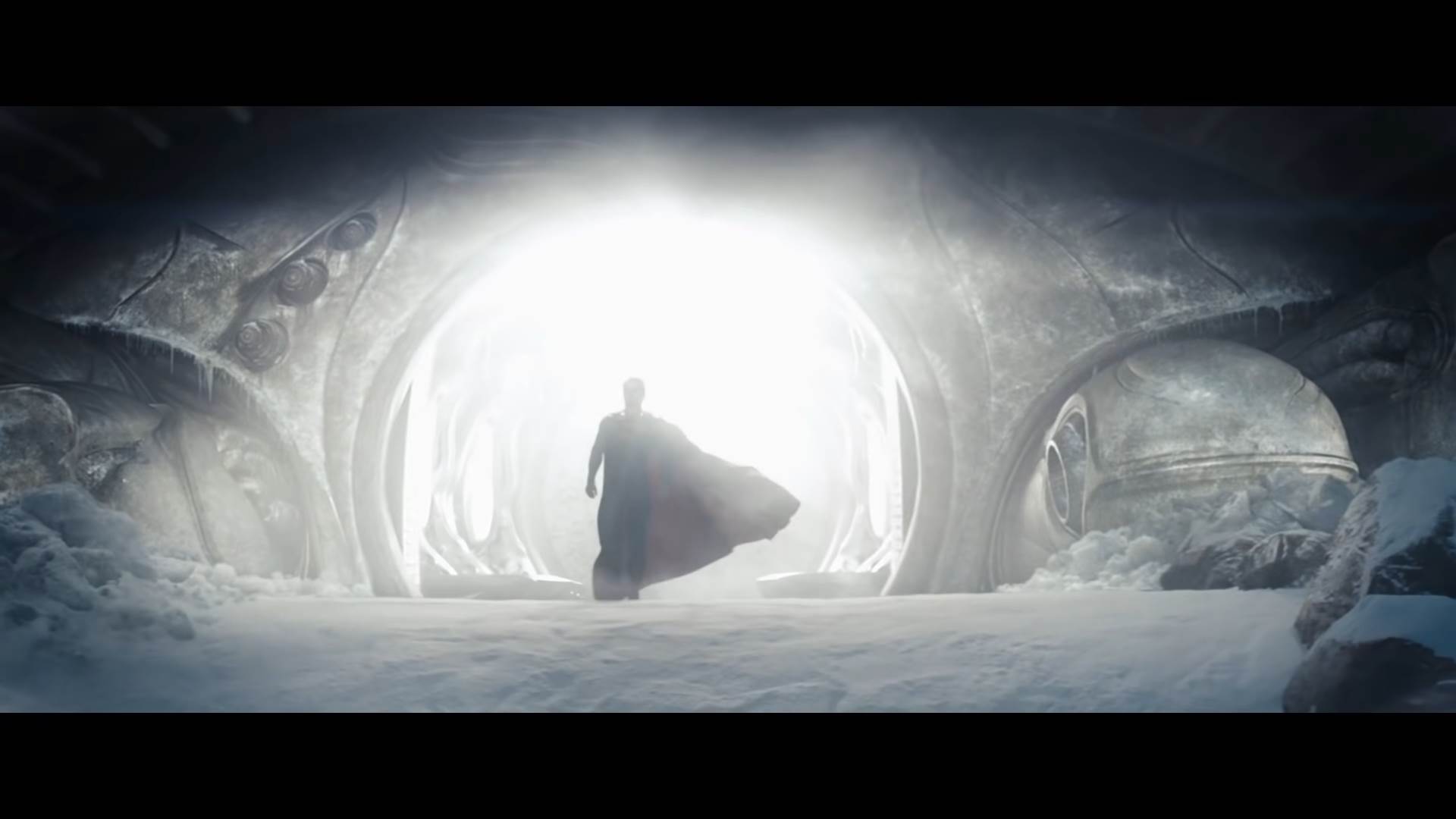 Man of Steel - Official Trailer 3 [HD] 1-39 screenshot.jpg