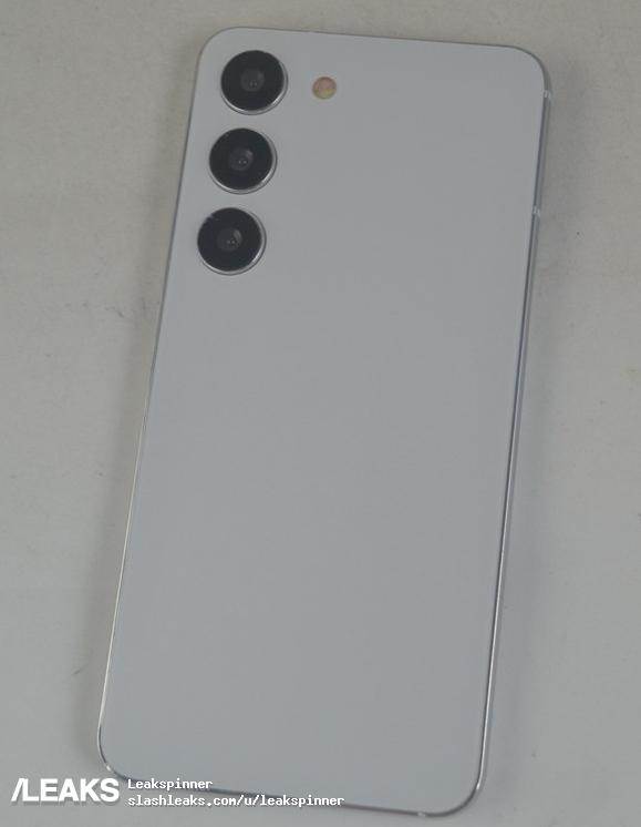 samsung-galaxy-s23-and-s23-plus-dummies-units-leaked-660.jpg