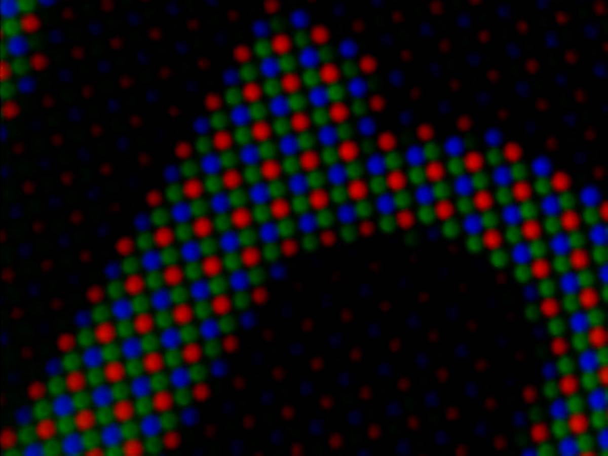 Smartphone Pixels under microscope (IPS vs OLED) 2-44 screenshot.jpg
