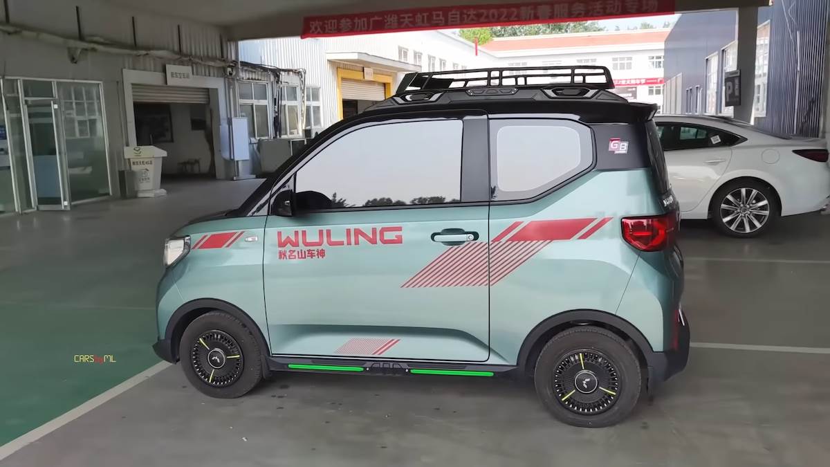 2022 _Wuling Hongguang Mini EV in-depth Walkaround 0-59 screenshot.png