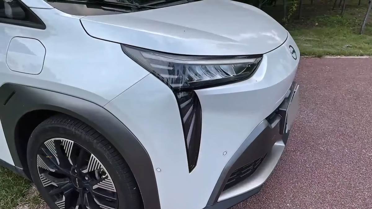 2022 GAC Aion Y in-depth Walkaround 2-39 screenshot.png