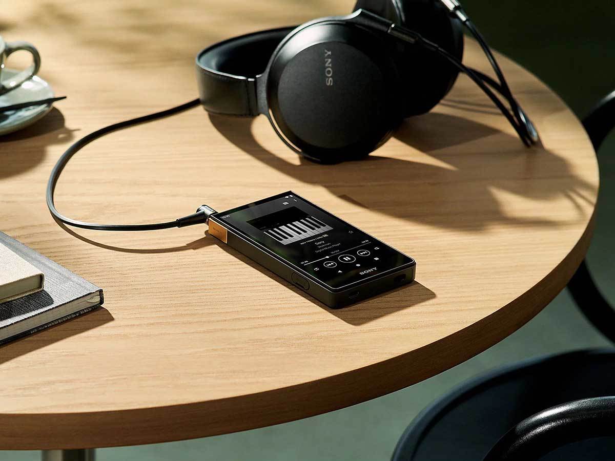 Sony Walkman NW-ZX700 3.jpeg