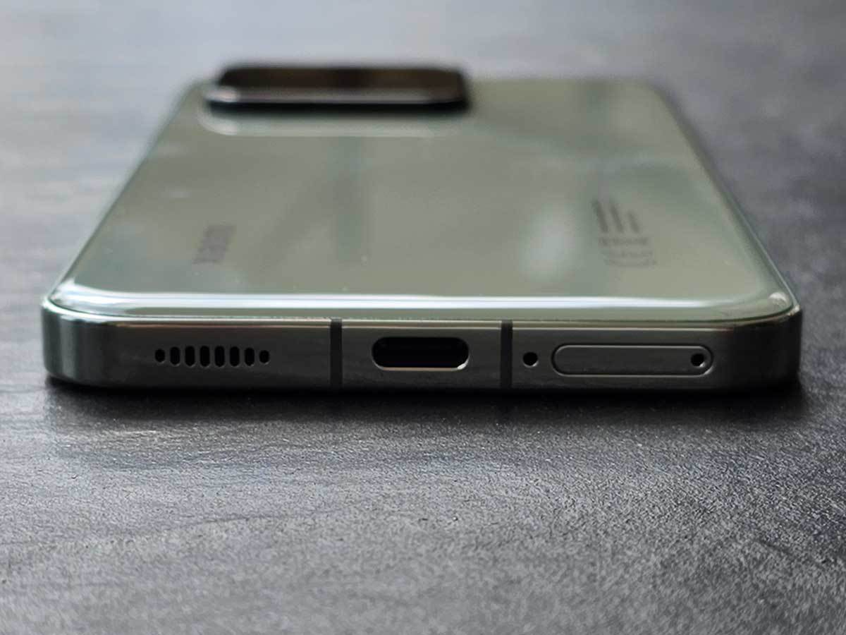 Xiaomi 13 2.jpg