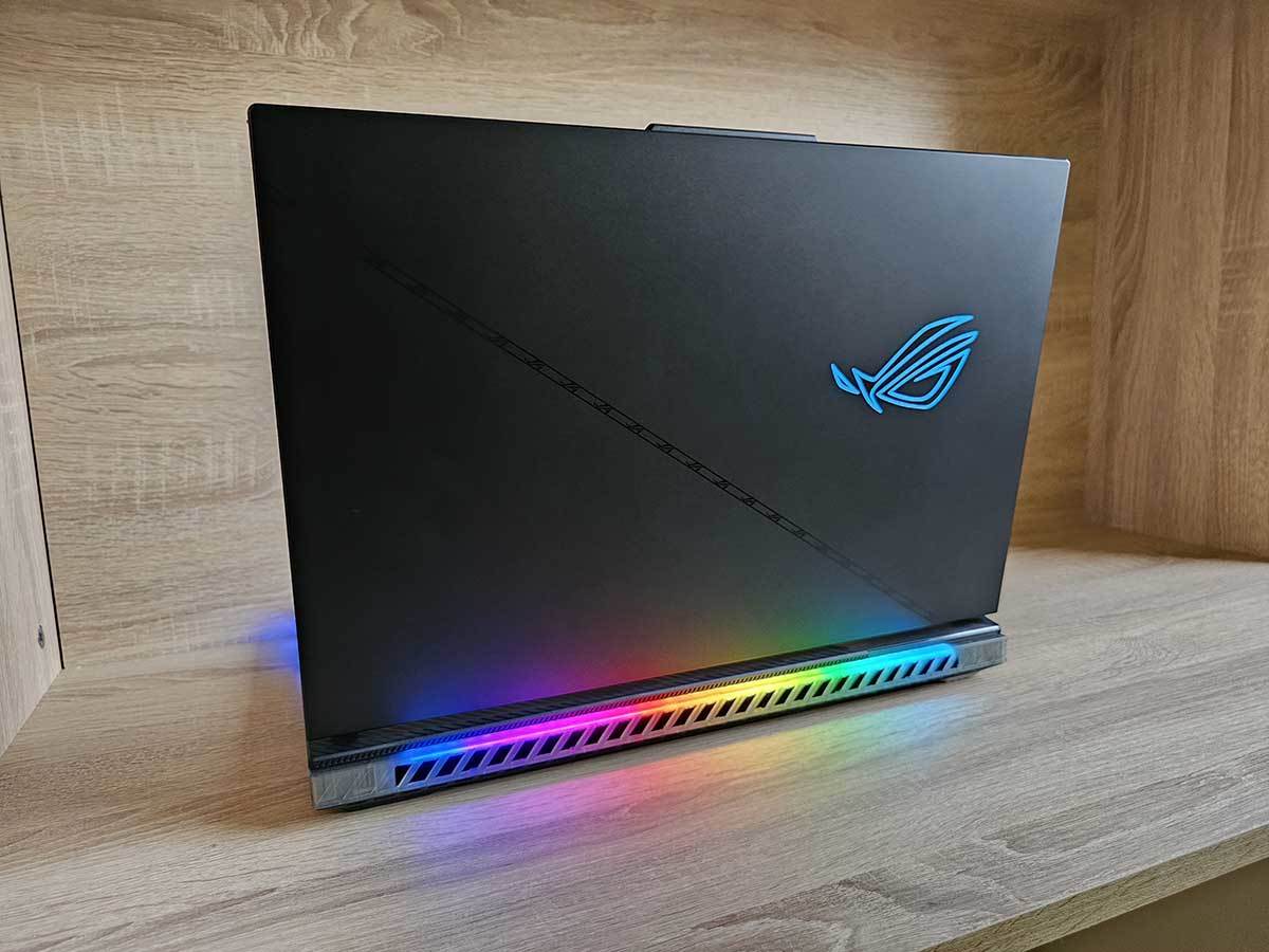 ROG Strix SCAR RGB 2.jpg