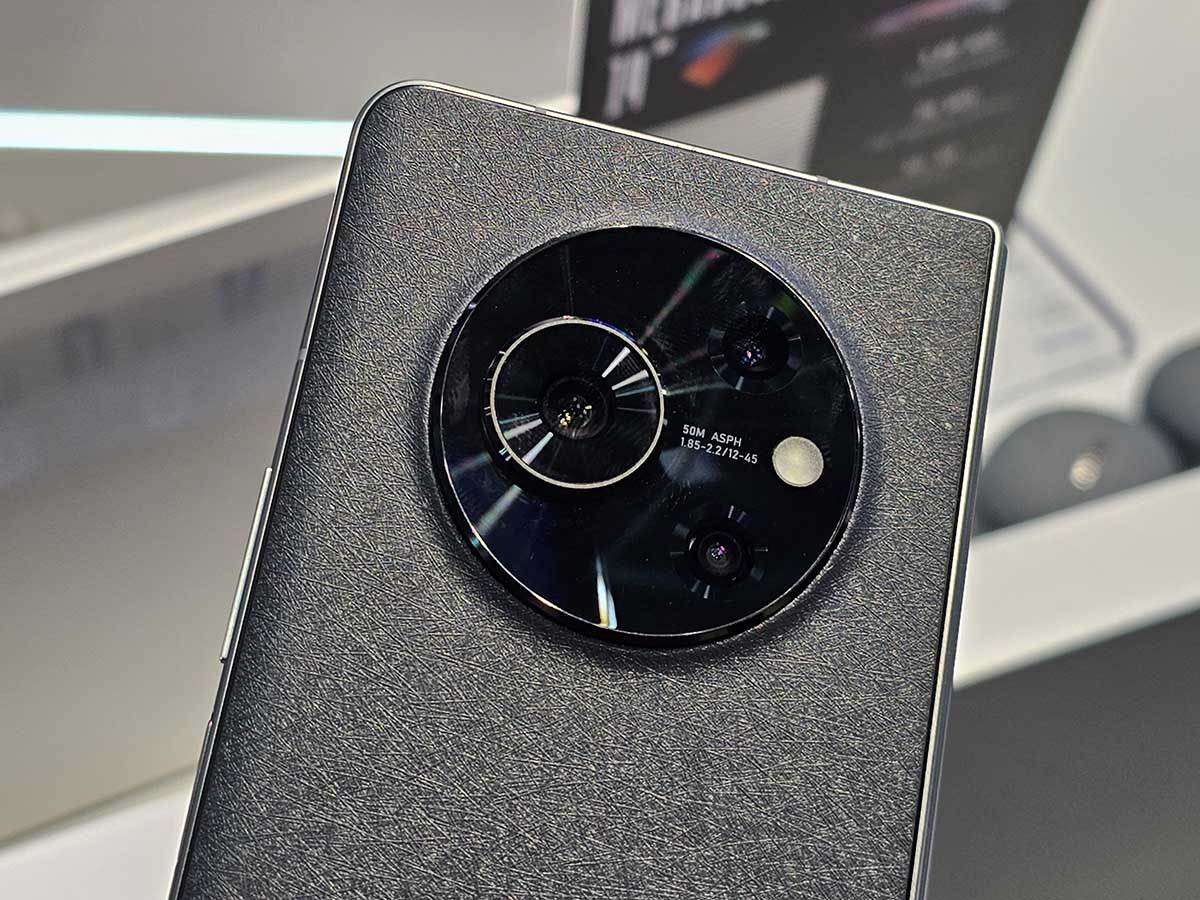 Tecno Phantom V Fold 1.jpg