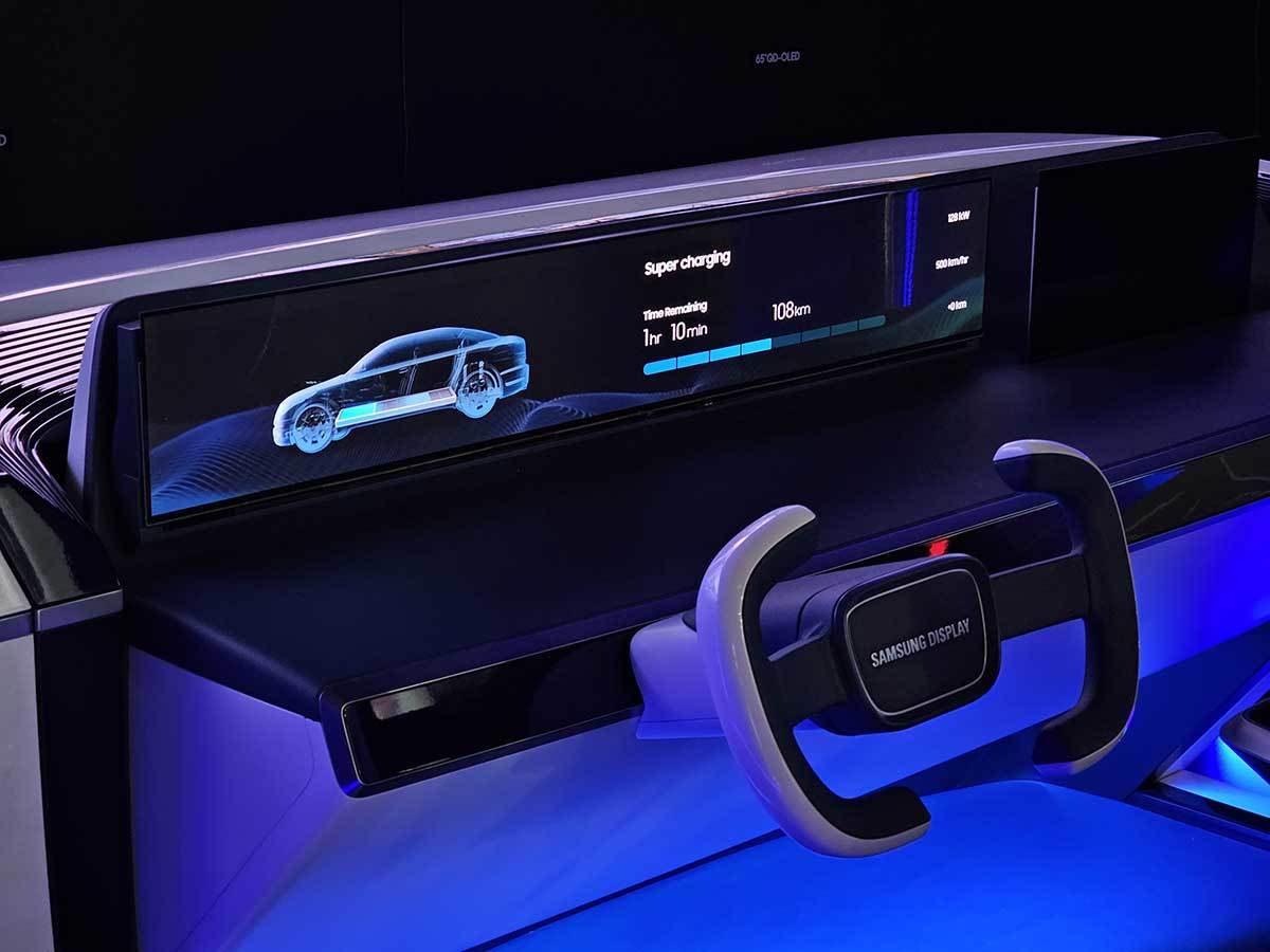 Samsung Display Automotive 1.jpg