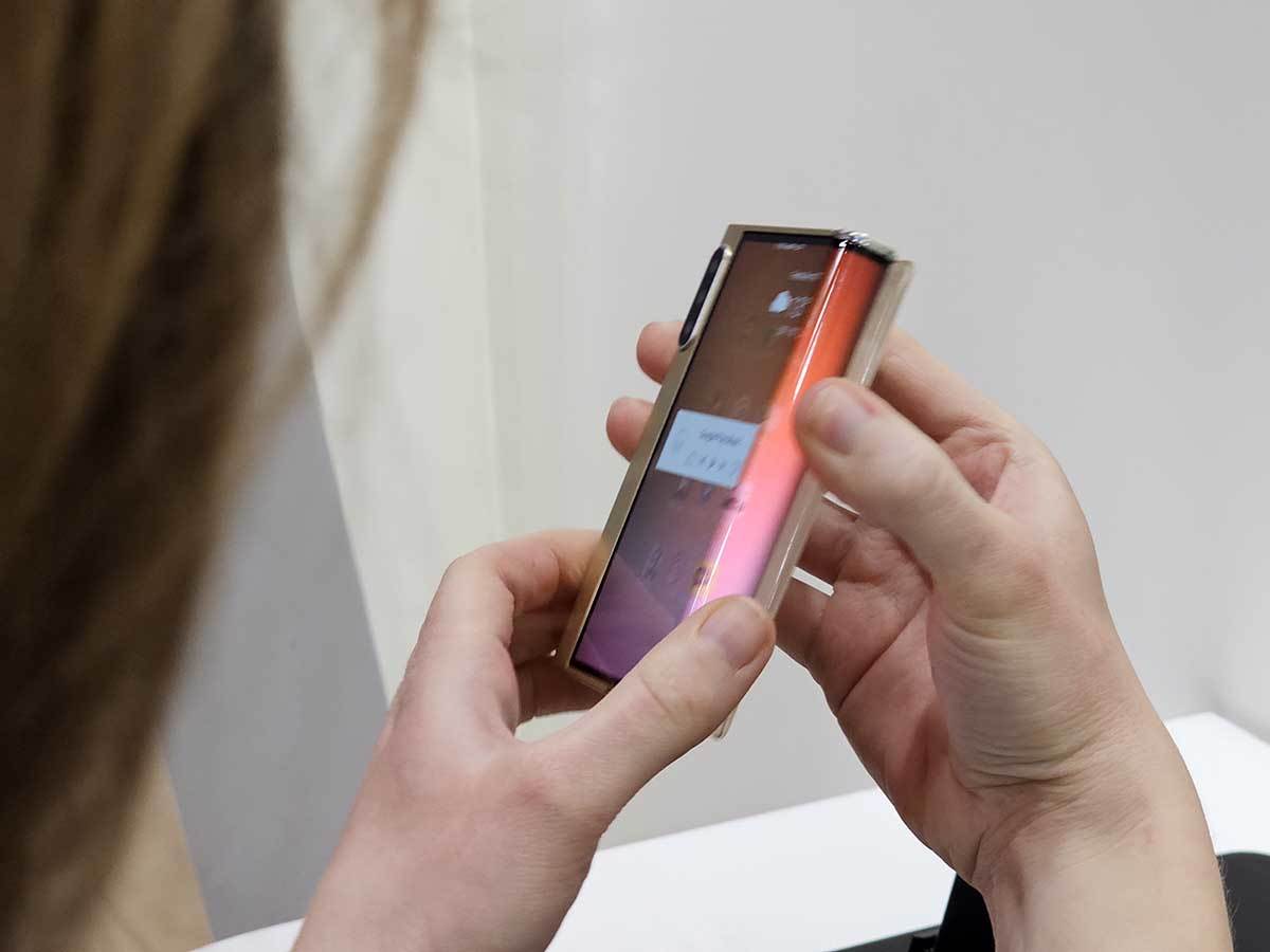 Samsung Display Flex S 5.jpg