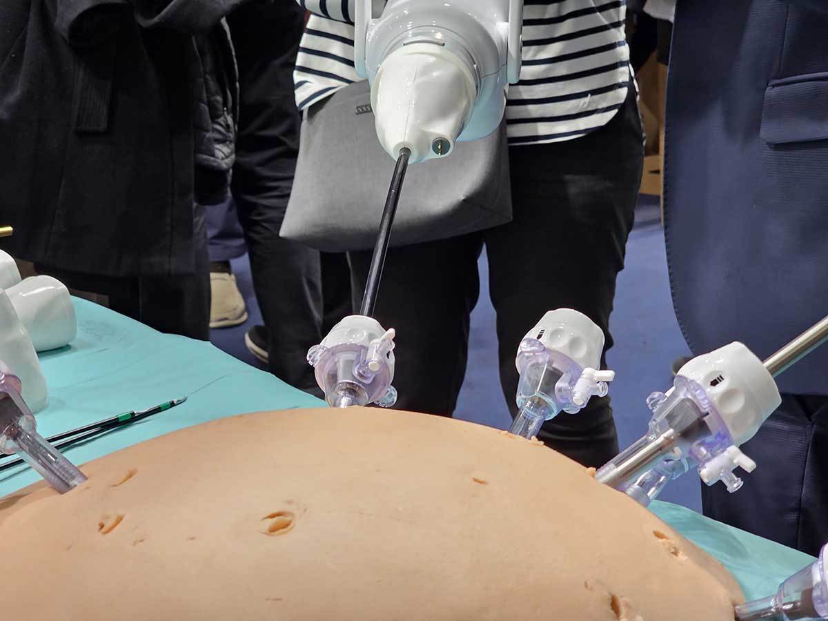 Bitrack hirurški robot 8.jpg