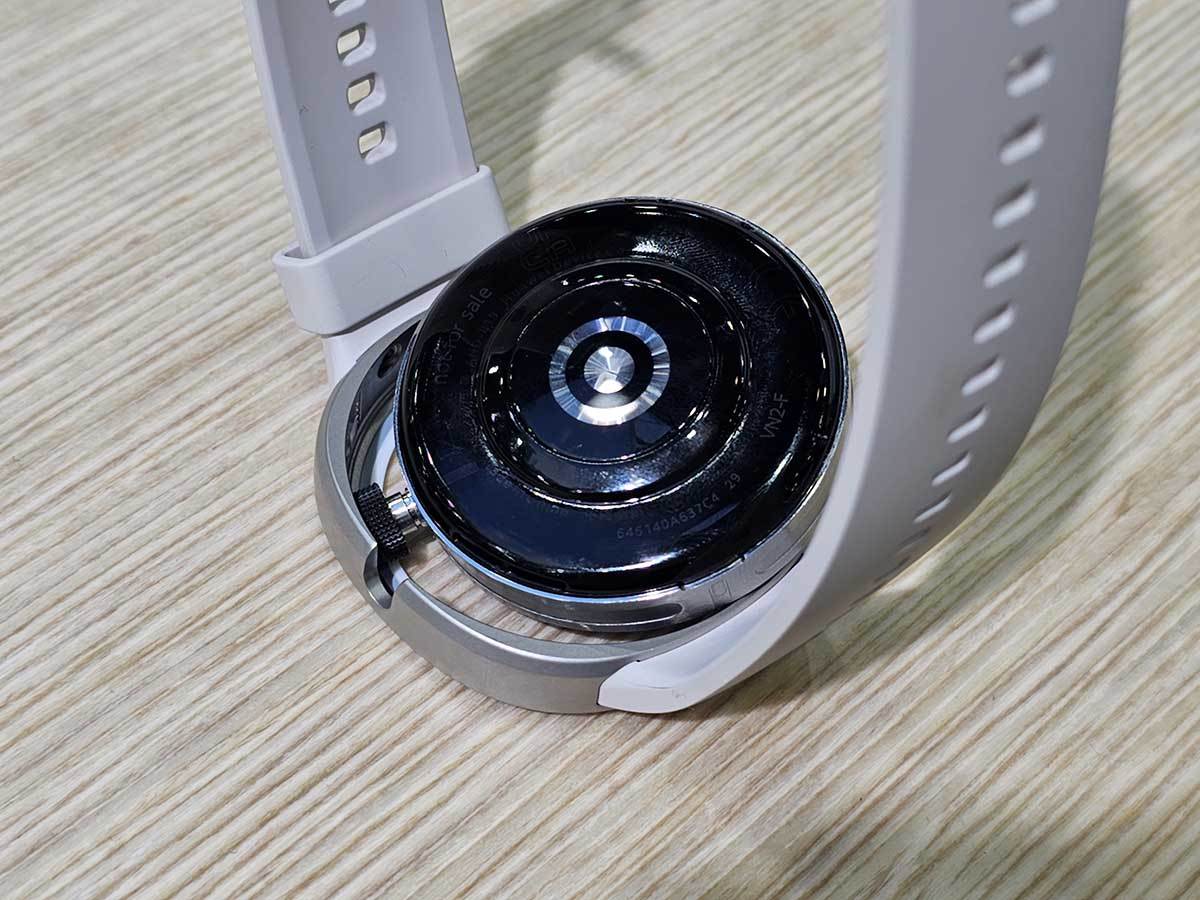 Huawei Watch GT Cyber 8.jpg