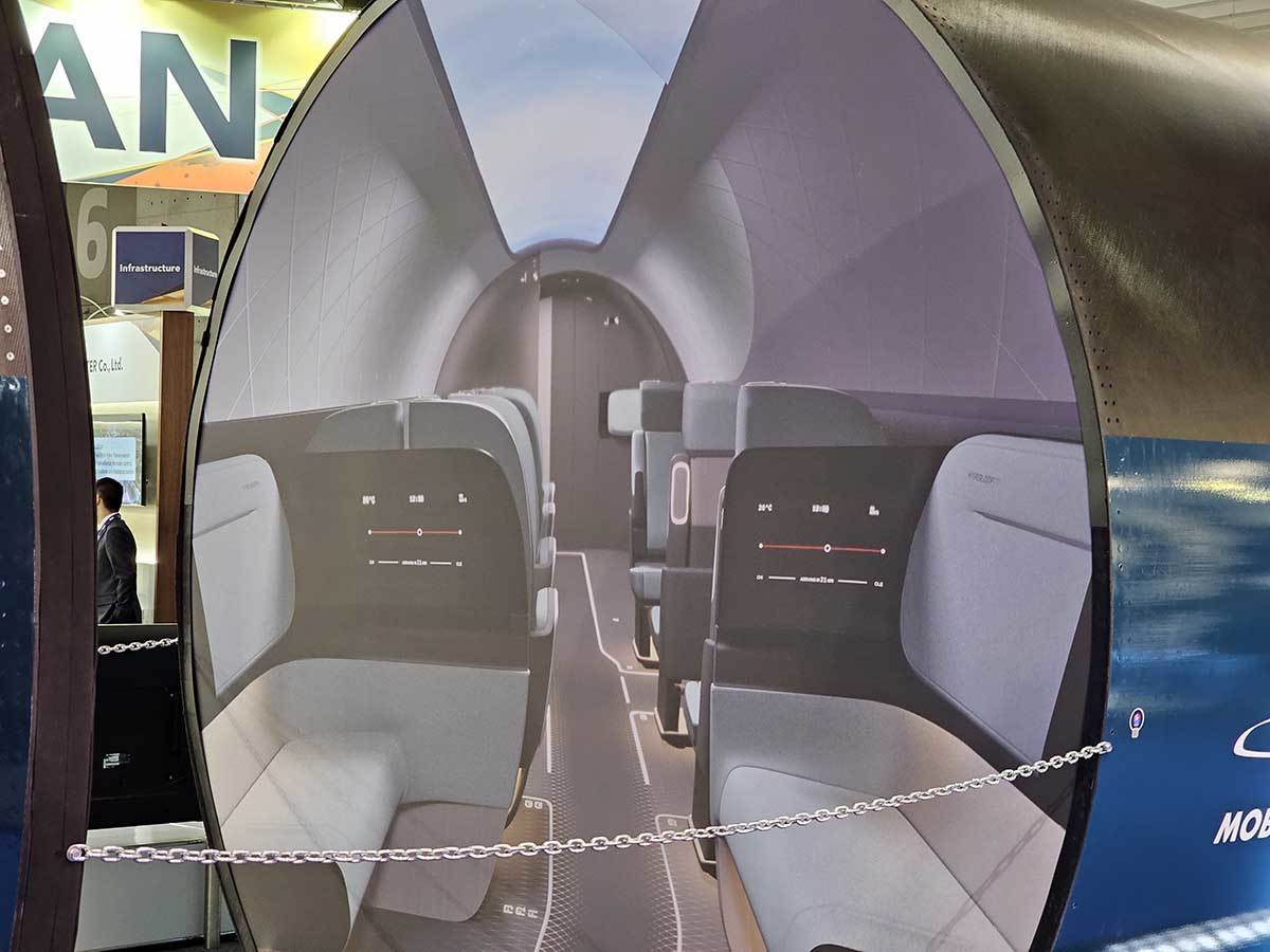 HyperloopTT 6.jpg