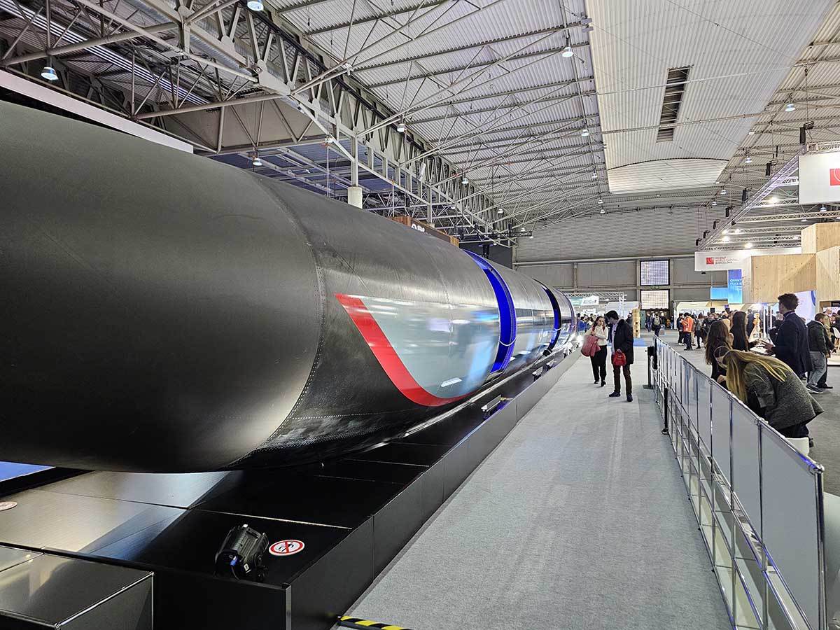 HyperloopTT 10.jpg