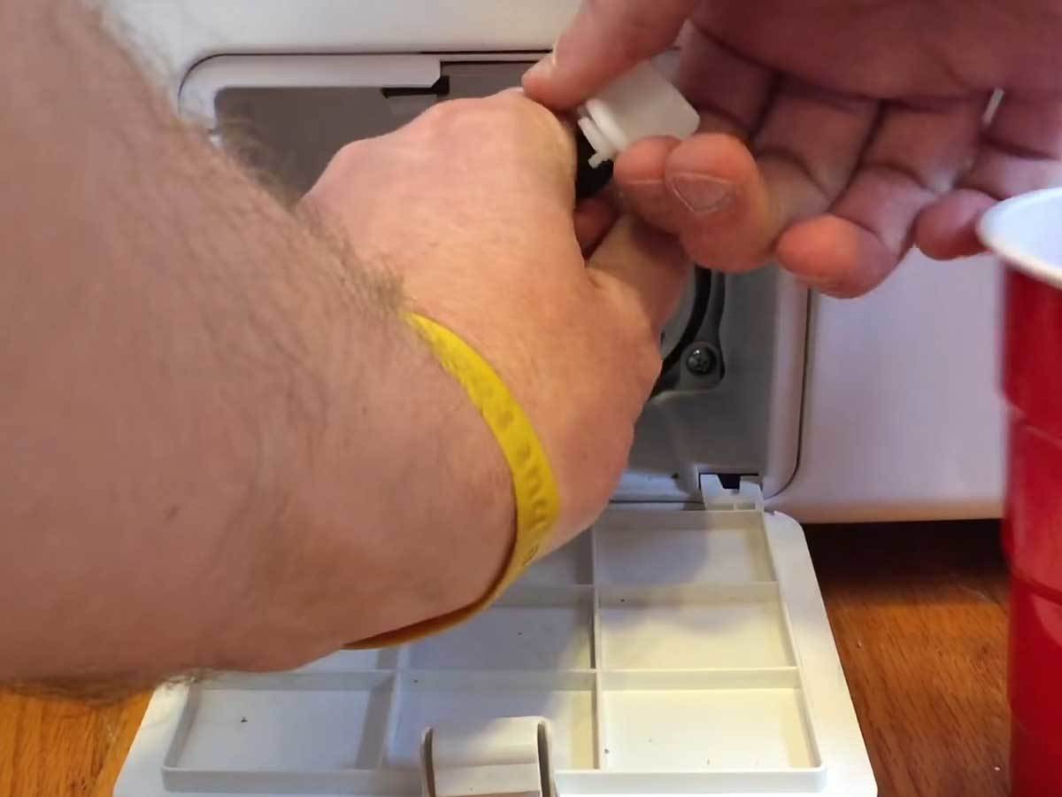 Čišćenje filtera veš mašine 6.jpg