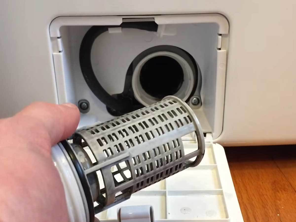 Čišćenje filtera veš mašine 2.jpg