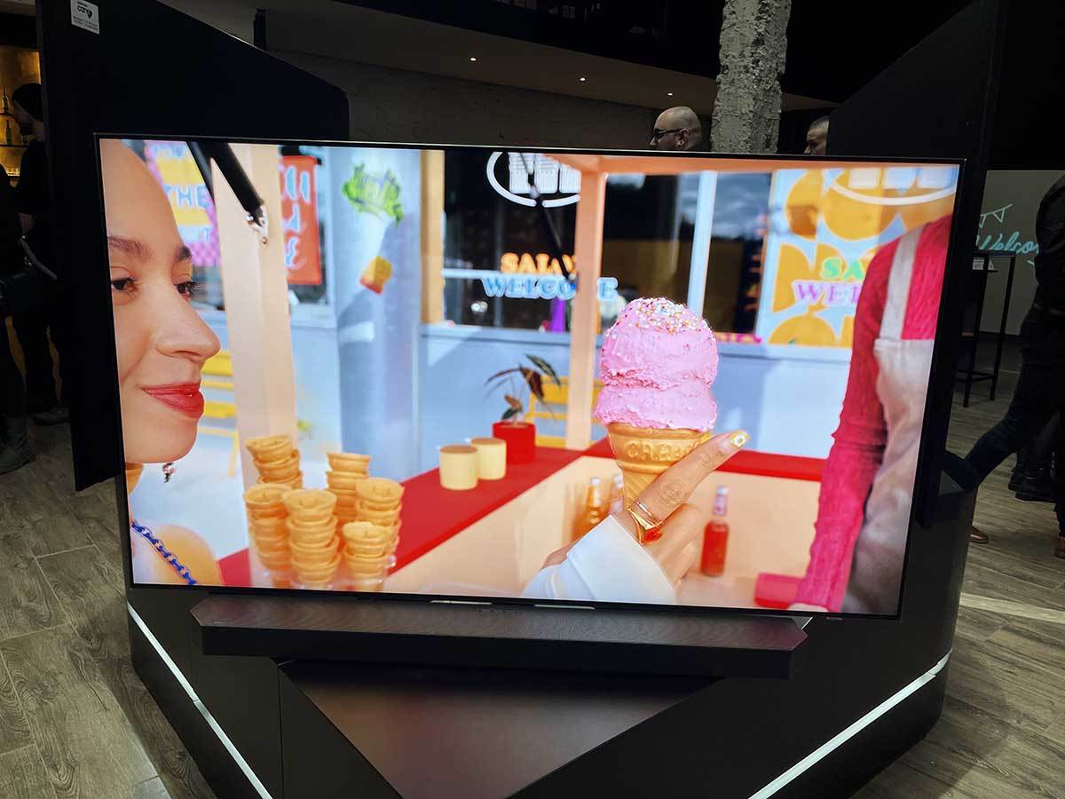 Samsung Neo QLED i OLED 3.JPG